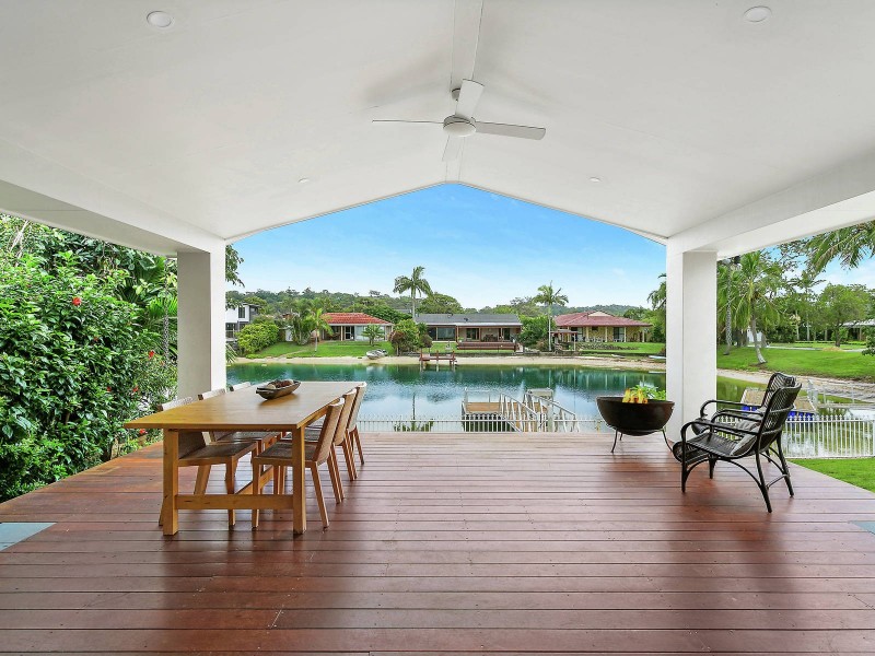 3 Mackerel Court, Palm Beach QLD 4221