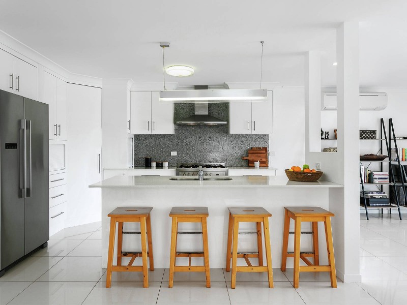 3 Mackerel Court, Palm Beach QLD 4221