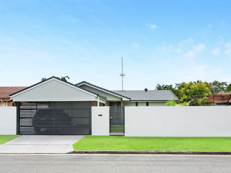 3 Mackerel Court, Palm Beach QLD 4221