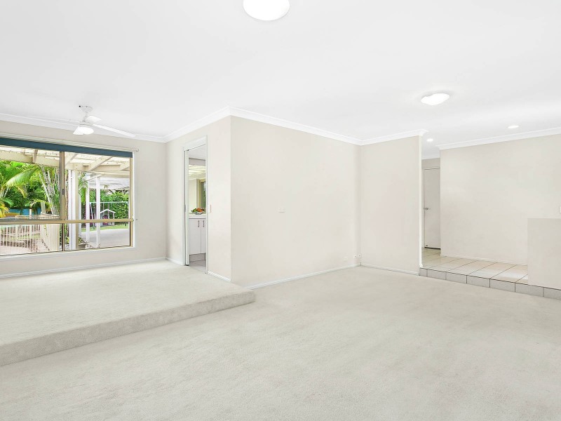 8 Glen Iris Place, Robina QLD 4226