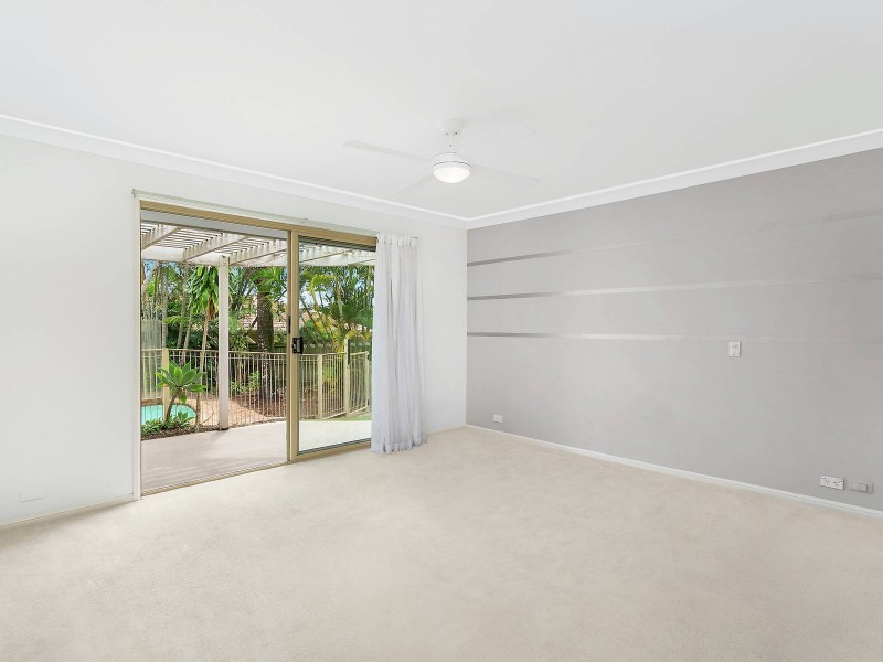 8 Glen Iris Place, Robina QLD 4226