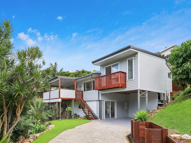 5 Attadale Court, Elanora QLD 4221