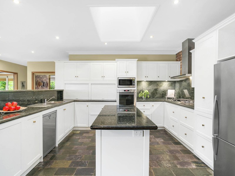 24 Grandview Terrace, Tallai QLD 4213