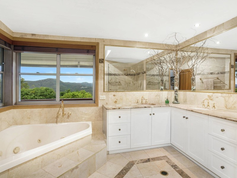 24 Grandview Terrace, Tallai QLD 4213