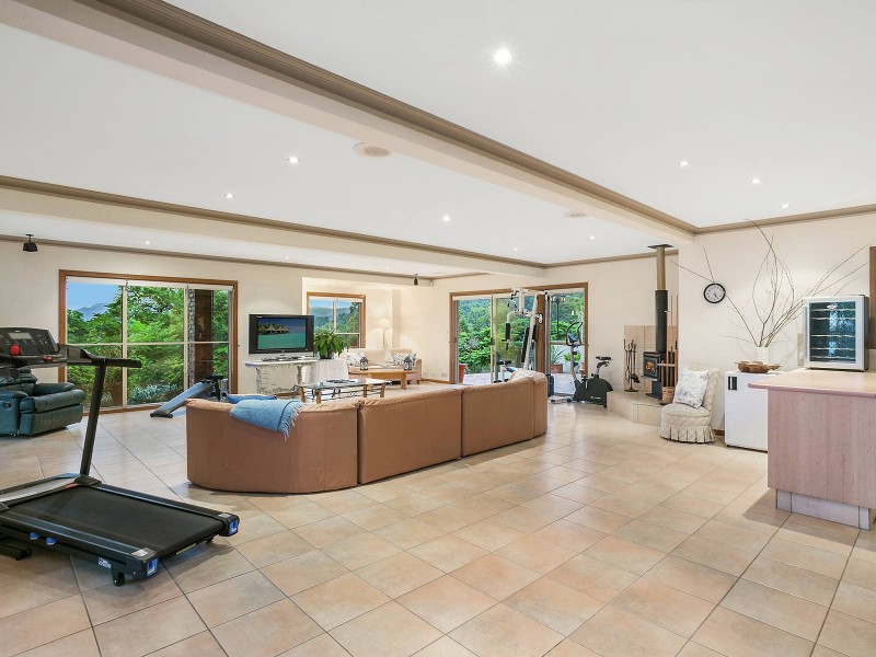 24 Grandview Terrace, Tallai QLD 4213