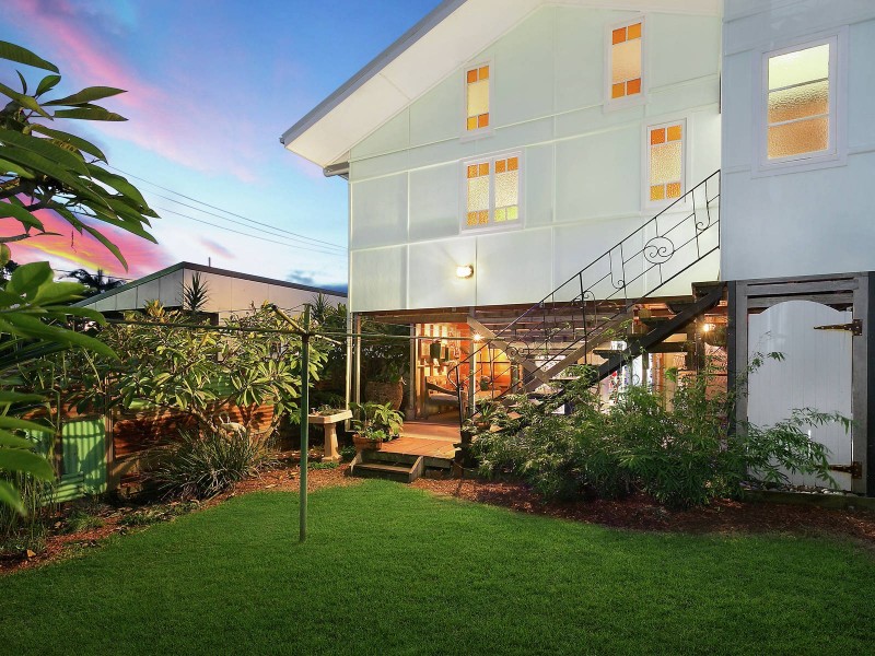 20 Twenty Fourth Avenue, Palm Beach QLD 4221