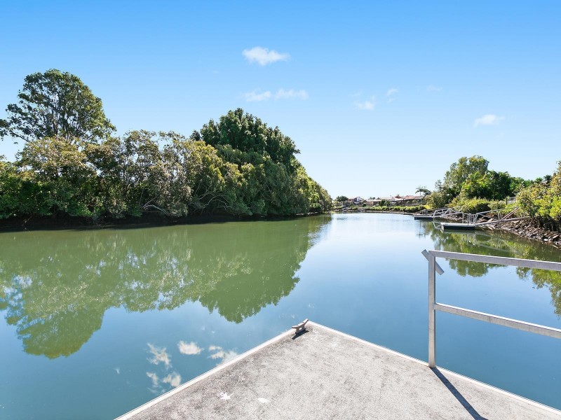 266 Nineteenth Avenue, Elanora QLD 4221