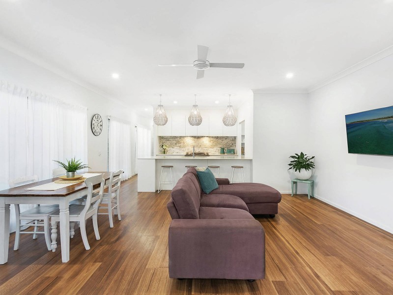 31 Station Street, Currumbin Waters QLD 4223