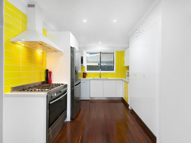 16 Satinwood Place, Palm Beach QLD 4221