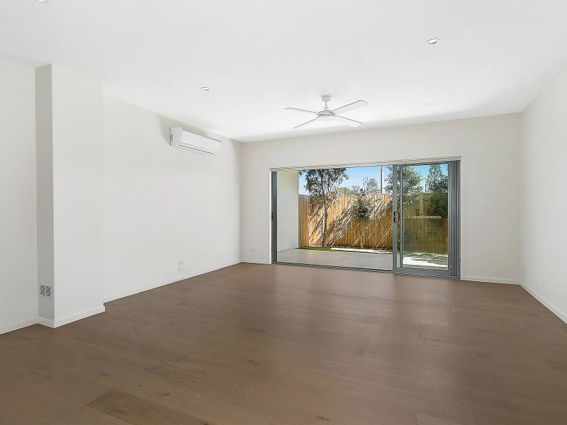 2/2248 Gold Coast Highway, Mermaid Beach QLD 4218