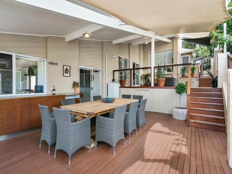 24 Bronzewing Close, Elanora QLD 4221