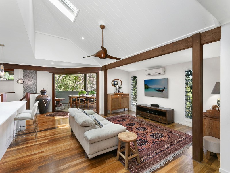 98 Avocado Street, Elanora QLD 4221
