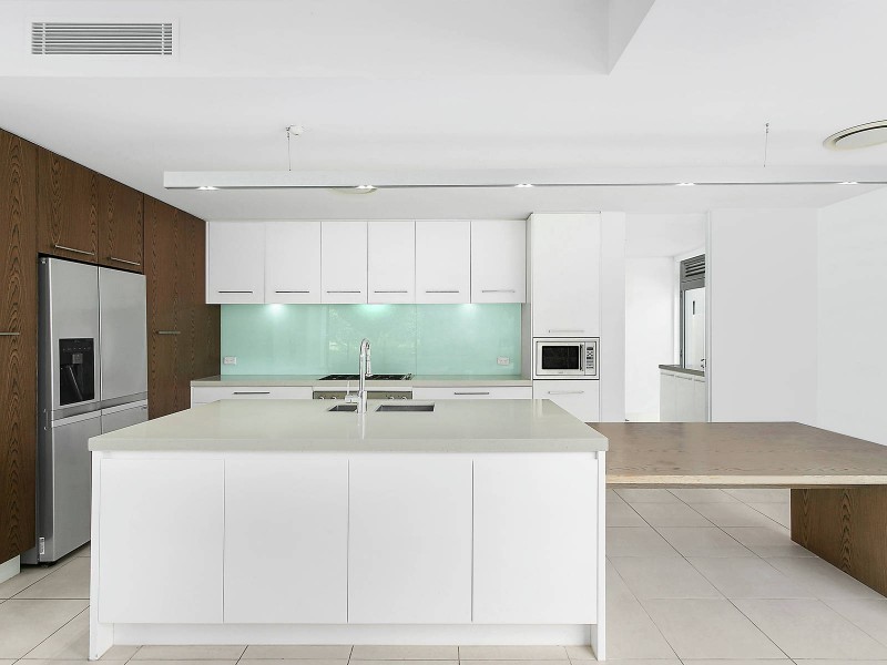 828 Legend Trail, Robina QLD 4226