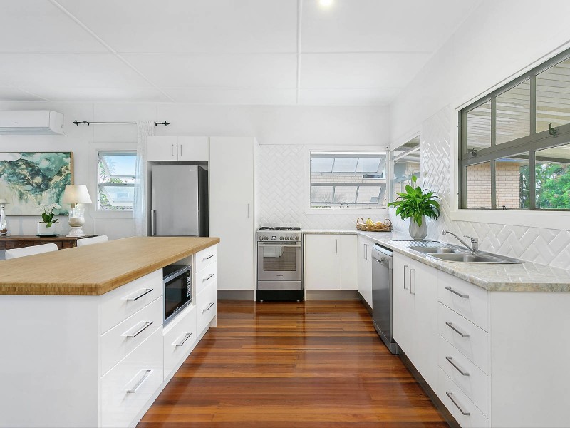 108 Dolphin Avenue, Mermaid Beach QLD 4218