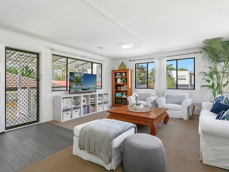 108 Dolphin Avenue, Mermaid Beach QLD 4218