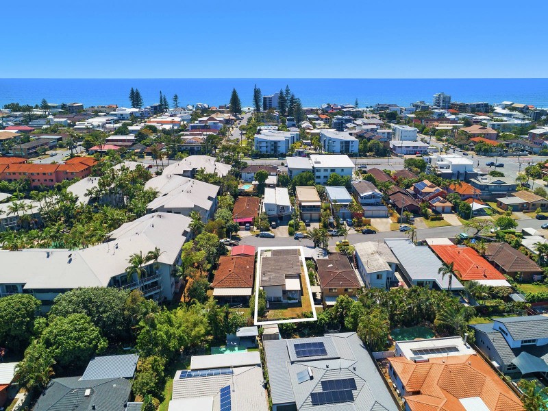 108 Dolphin Avenue, Mermaid Beach QLD 4218