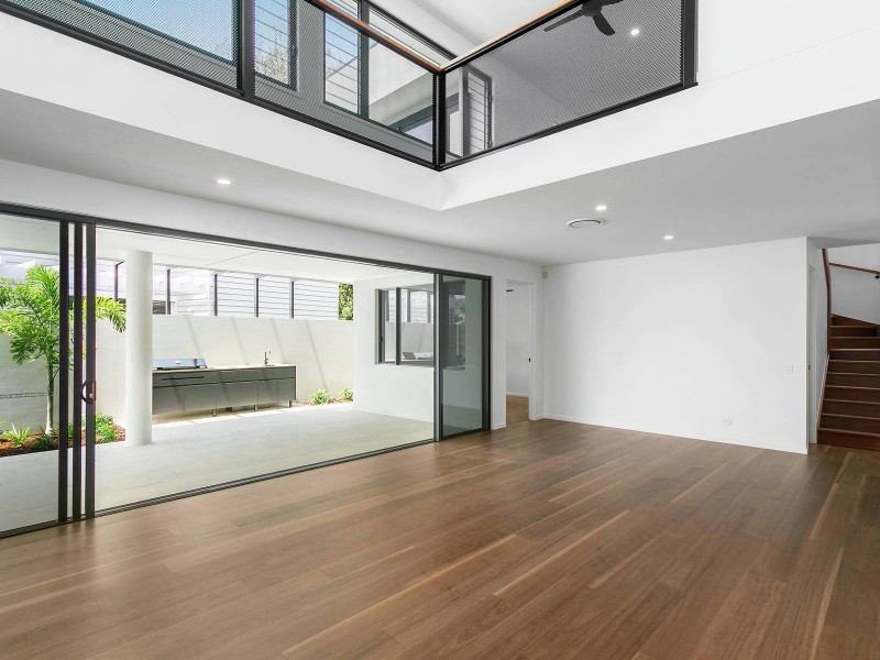 70 Acanthus Avenue, Burleigh Heads QLD 4220