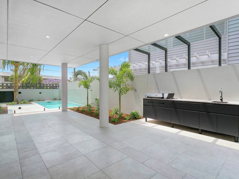 70 Acanthus Avenue, Burleigh Heads QLD 4220