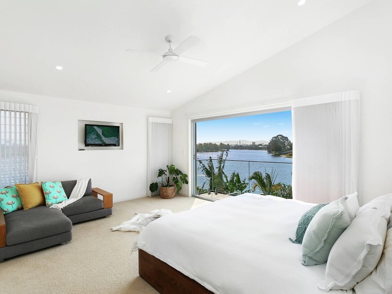 20 Spoonbill Court, Burleigh Waters QLD 4220