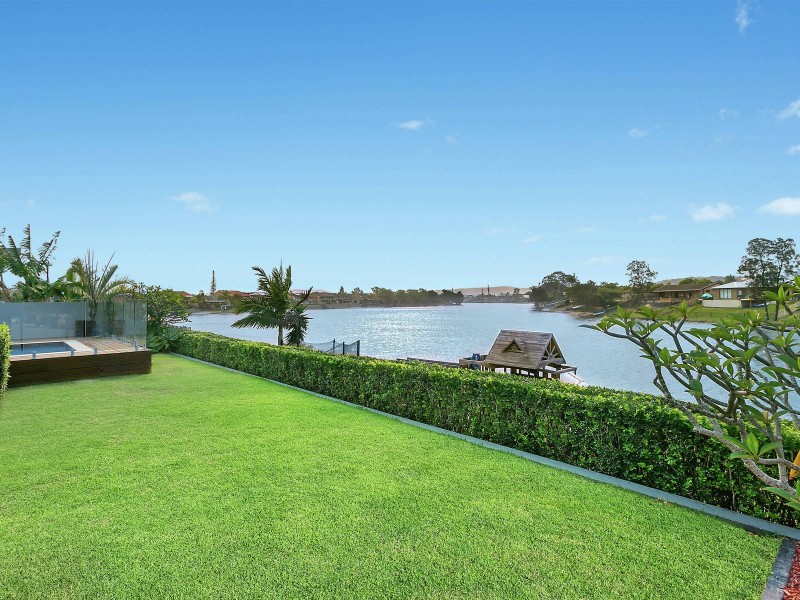 20 Spoonbill Court, Burleigh Waters QLD 4220