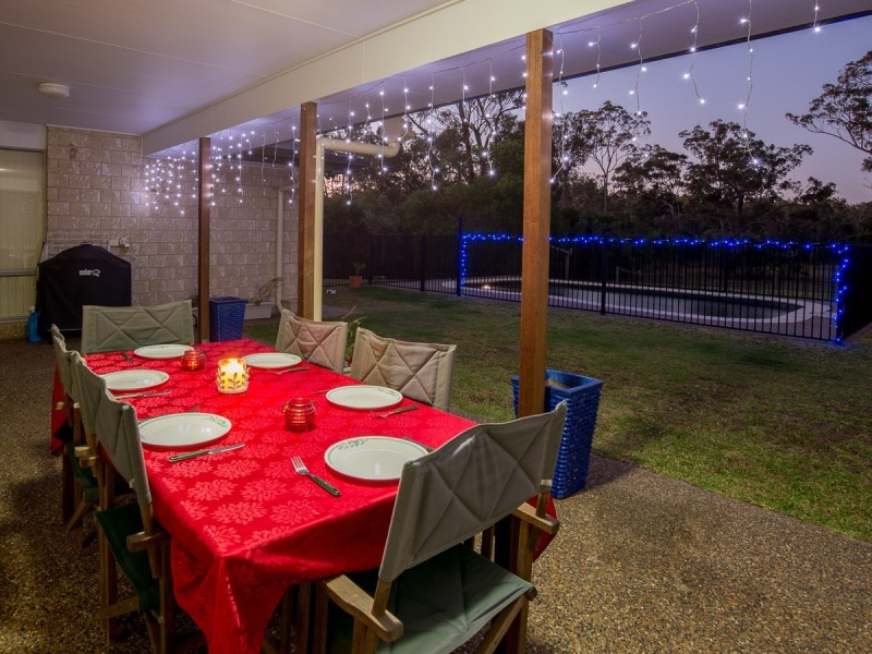 27 Dunmall Drive, Oakhurst QLD 4650