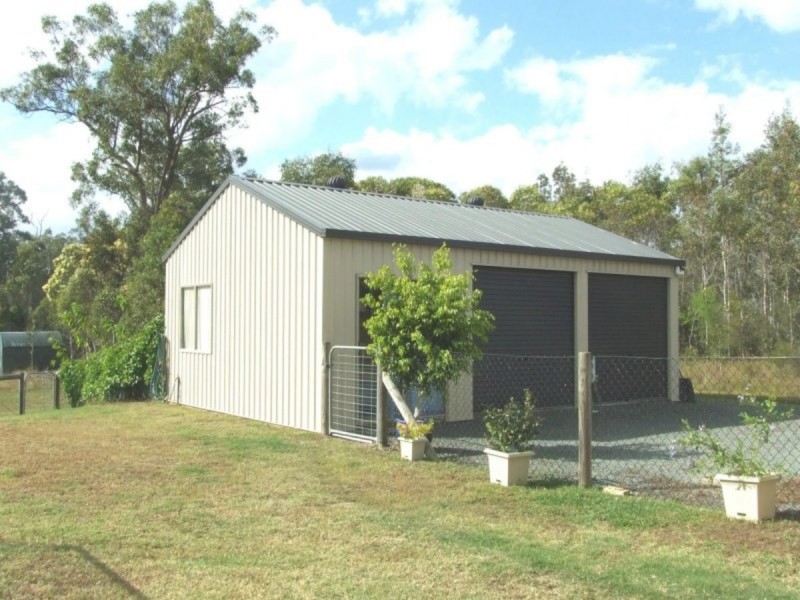 27 Dunmall Drive, Oakhurst QLD 4650