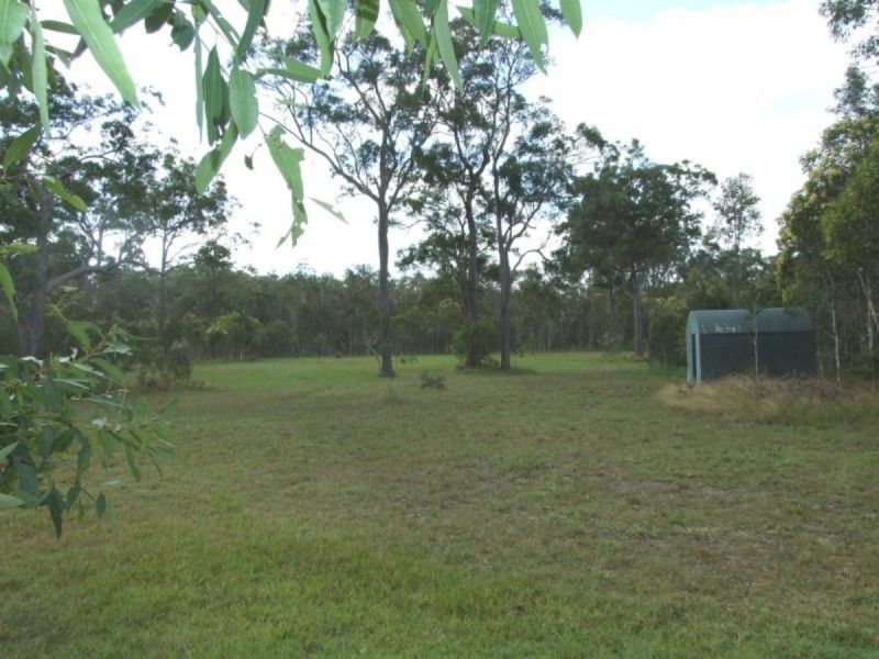 27 Dunmall Drive, Oakhurst QLD 4650