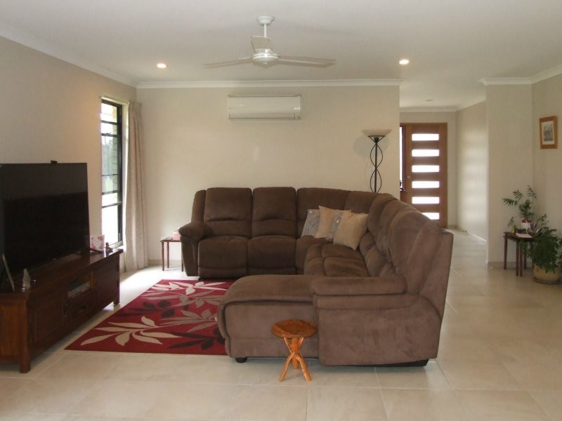 18 Niclintel Place, Oakhurst QLD 4650