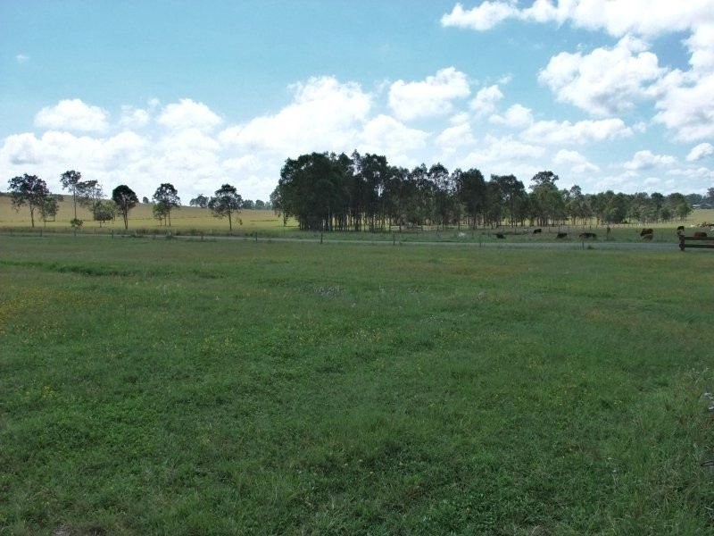 6 Jones Road East, Mungar QLD 4650