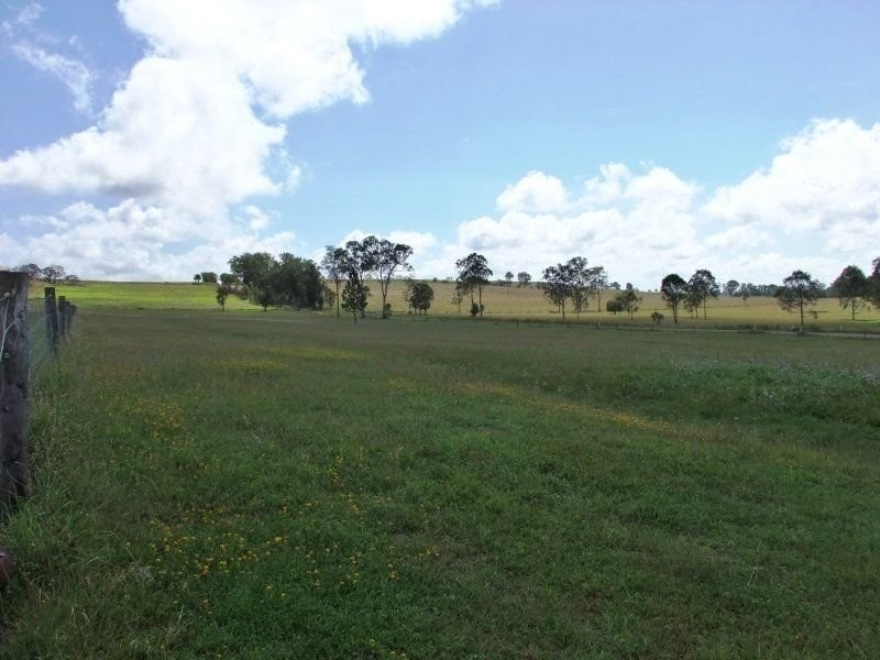6 Jones Road East, Mungar QLD 4650