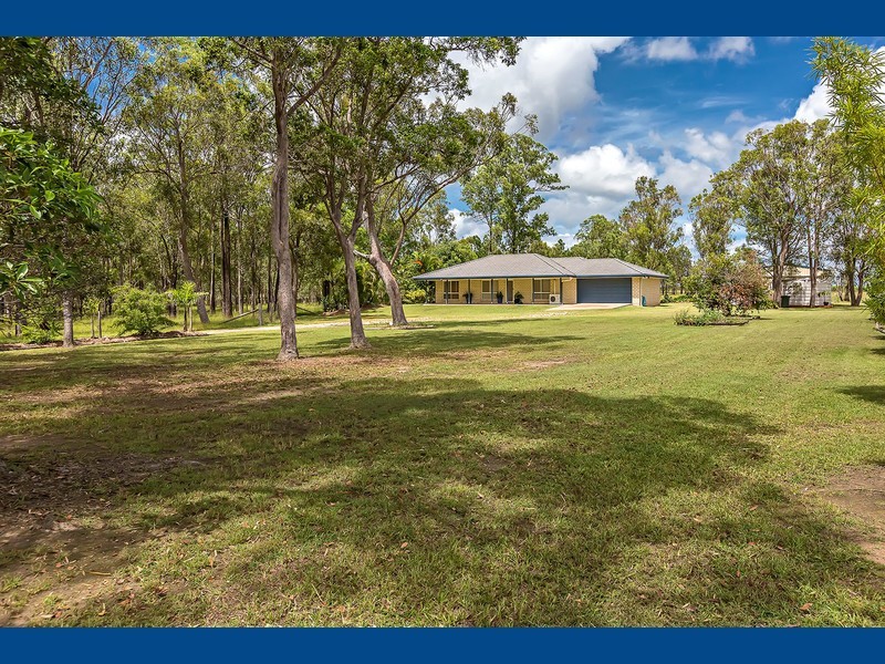 201 Philip Drive, Teddington QLD 4650