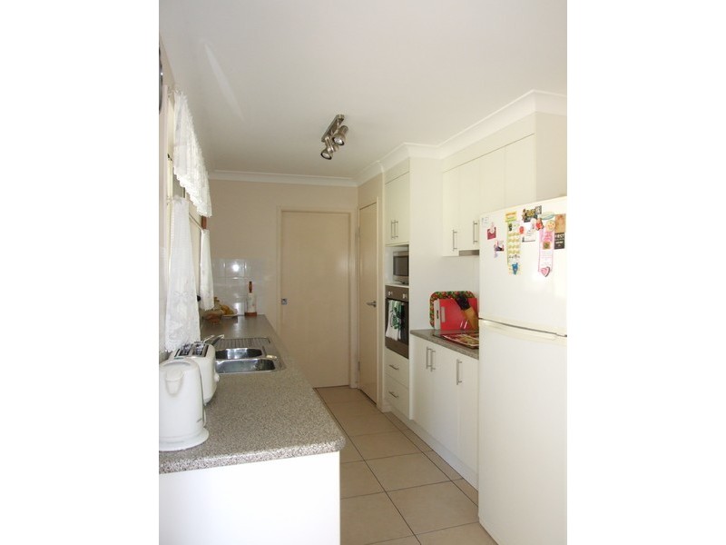 16 Lachlan Drive, Oakhurst QLD 4650