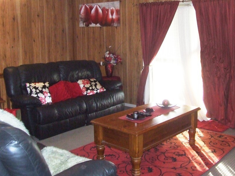 9 Blackbourn Street, Granville QLD 4650