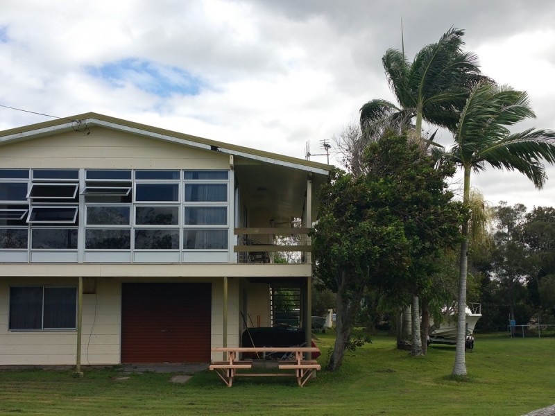 6 Esplanade, Boonooroo QLD 4650