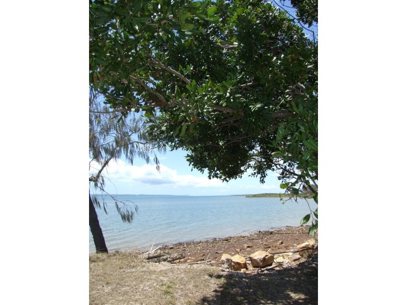 6 Esplanade, Boonooroo QLD 4650