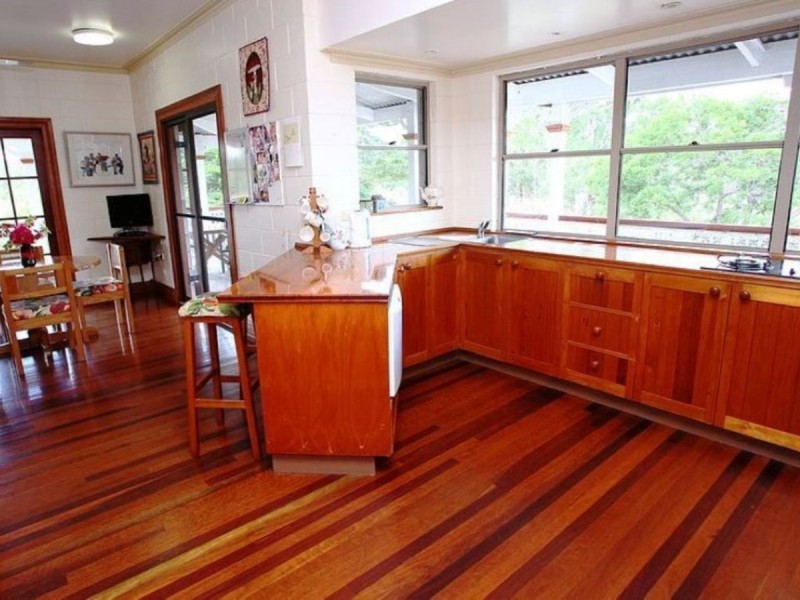 751 Teddington Road, Teddington QLD 4650
