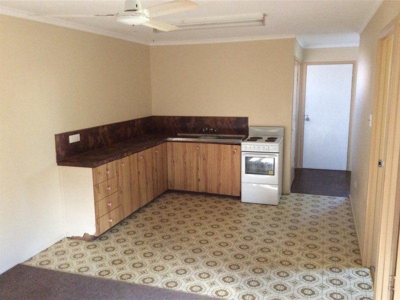 196 Cambridge Street, Granville QLD 4650