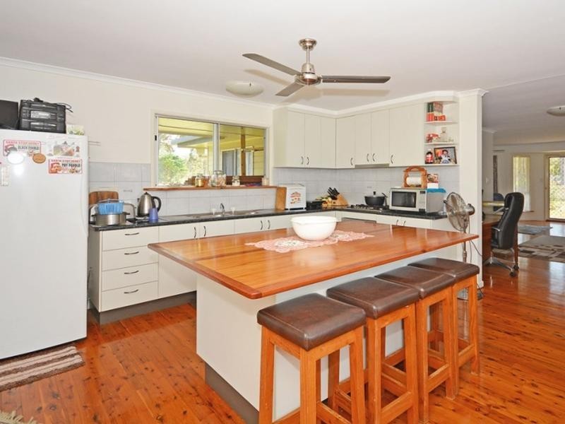 28 Kent Street, Torbanlea QLD 4662