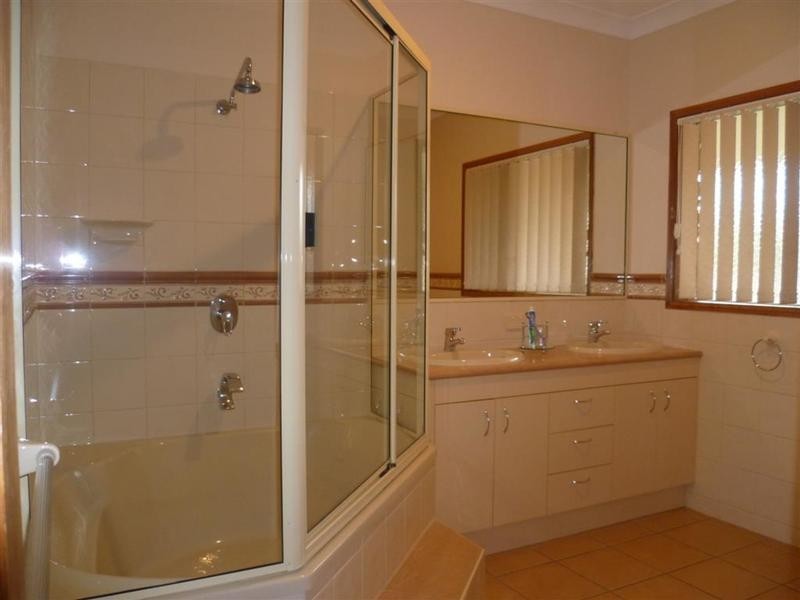 141 Cardigan Street, Granville QLD 4650