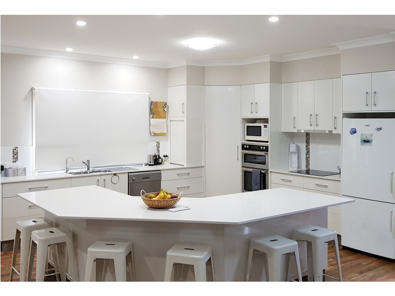 2 Niclintel Place, Oakhurst QLD 4650