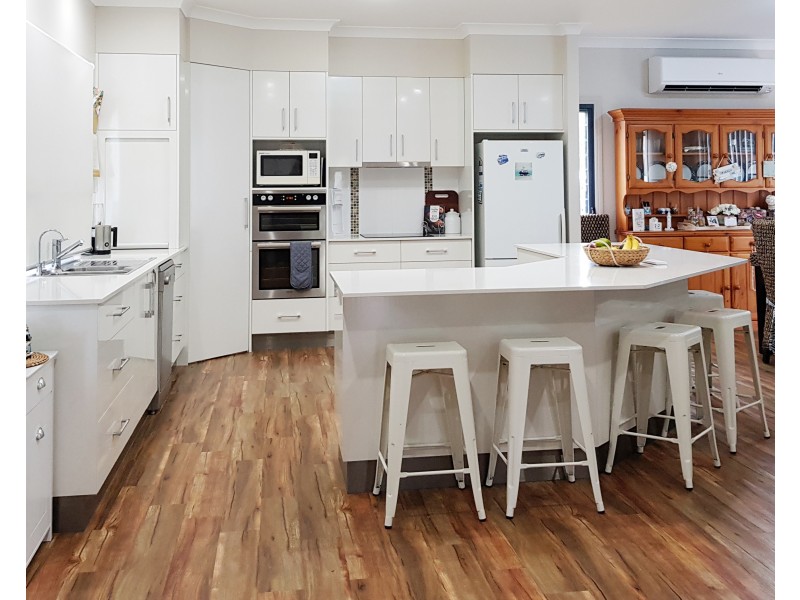 2 Niclintel Place, Oakhurst QLD 4650