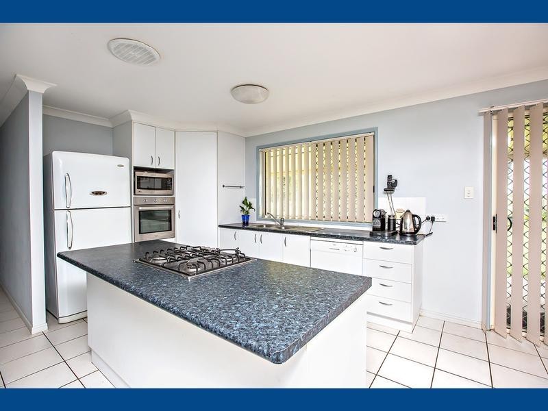 201 Philip Drive, Teddington QLD 4650