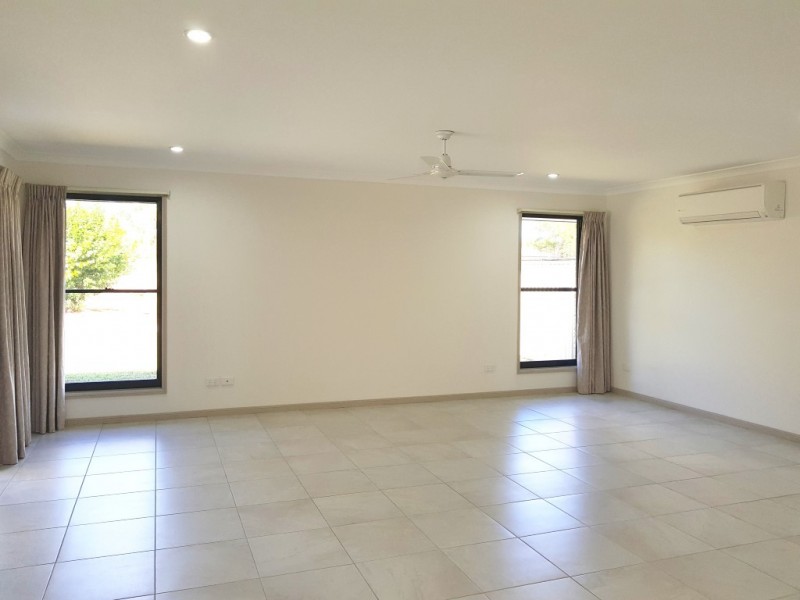 18 Niclintel Place, Oakhurst QLD 4650