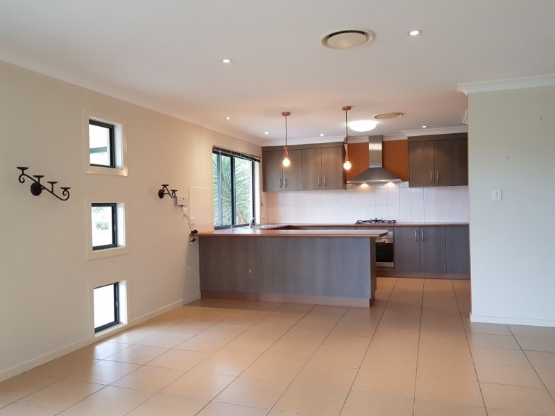 49 Alexander Drive, Oakhurst QLD 4650