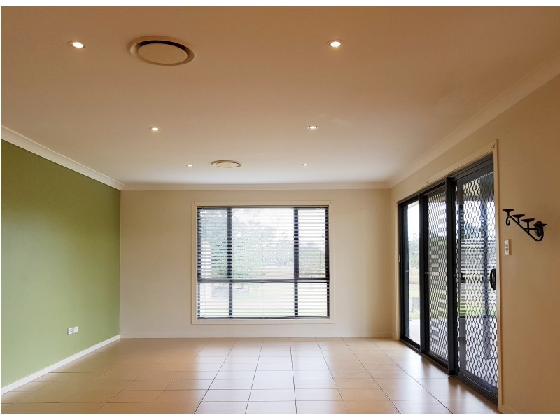 49 Alexander Drive, Oakhurst QLD 4650