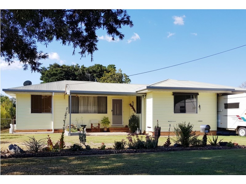 8 Miramont Street, Granville QLD 4650