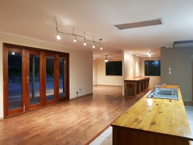 73 Barlow Street, Oakhurst QLD 4650