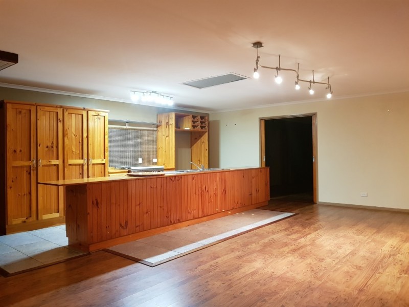 73 Barlow Street, Oakhurst QLD 4650