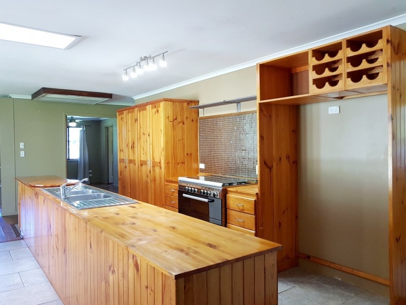 73 Barlow Street, Oakhurst QLD 4650