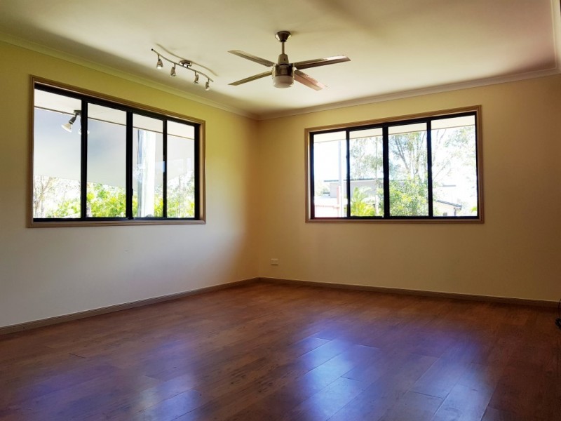 73 Barlow Street, Oakhurst QLD 4650